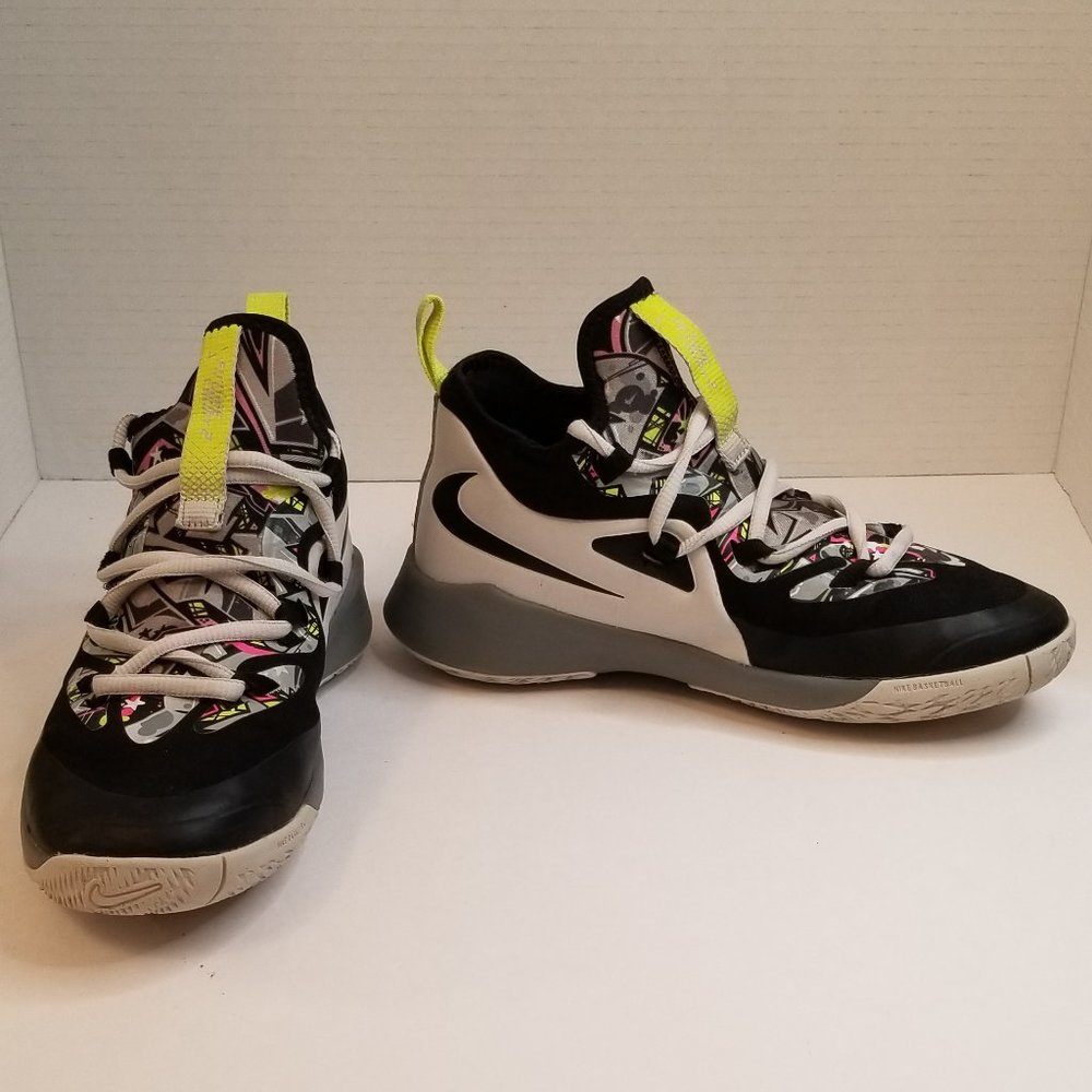 Nike Future Court 2 Sneakers